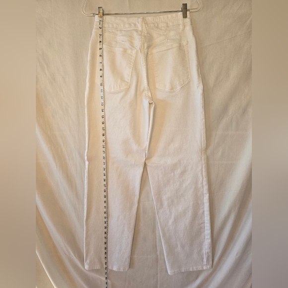 Good American 90s High Rise Wide Leg Jeans - Picture 9 of 10